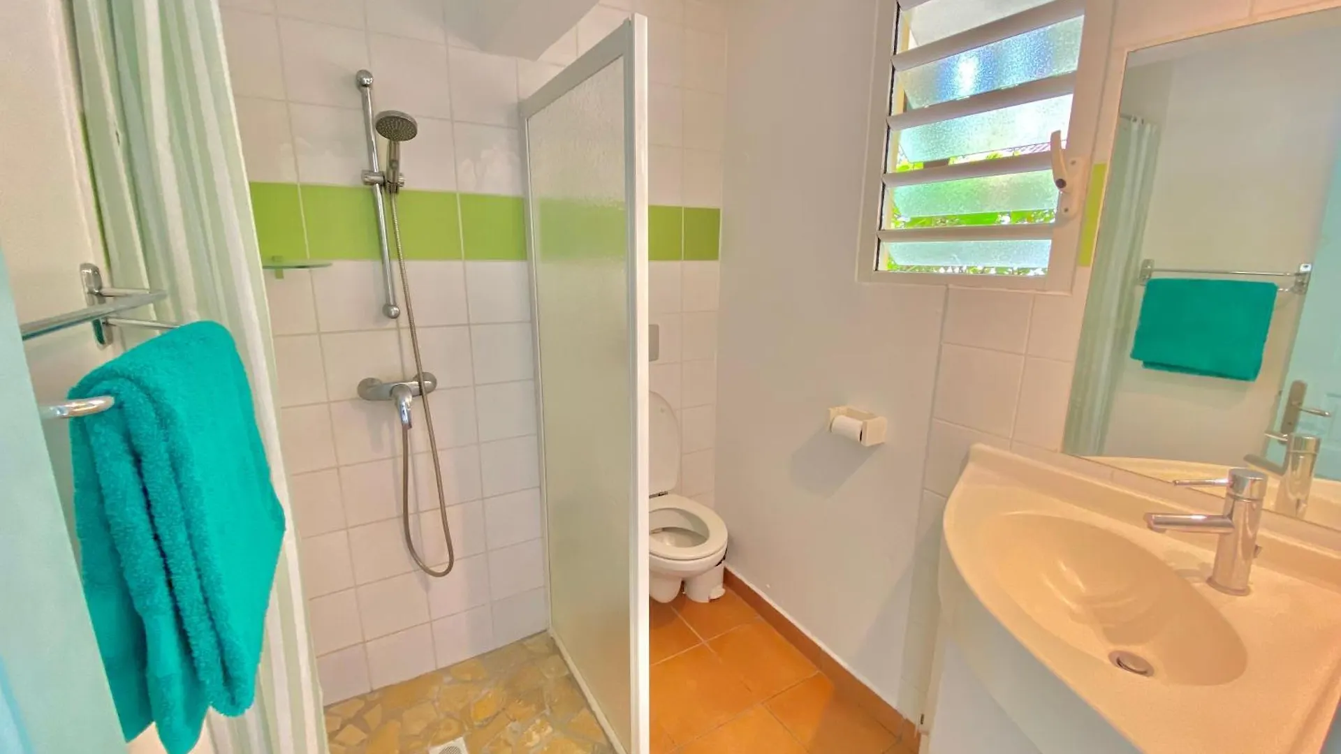 Studio Petite Plage - Pieds Dans L'Eau 0*, Sainte-Anne